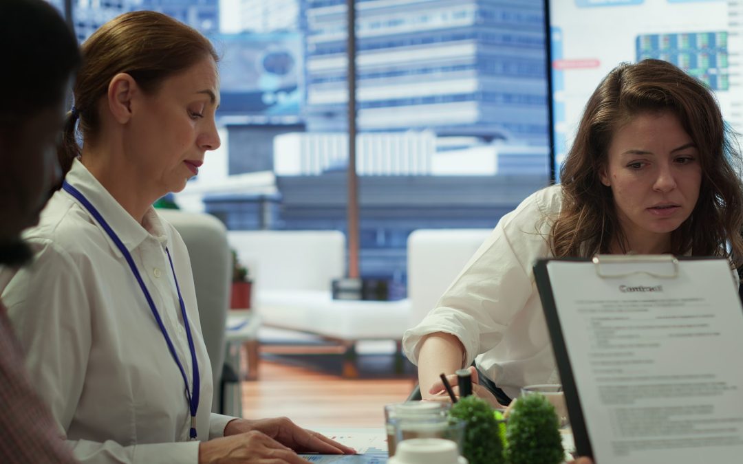 What is the Difference Between a Solicitor and a Lawyer?